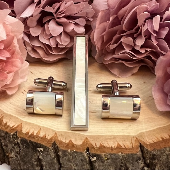 Elegant Silver and Mother of Pearl 3 Pcs Set Cufflinks & Tie Clip - Picture 3 of 17